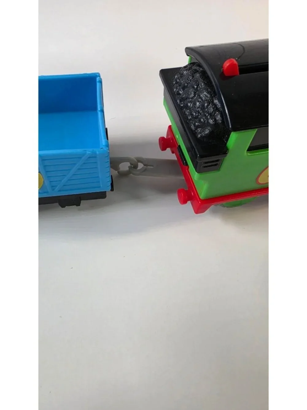 THOMAS FRIENDS PERCY MOTORIZED TRAIN ENGINE NO 6 BLUE CARGO CAR MATTEL LOT